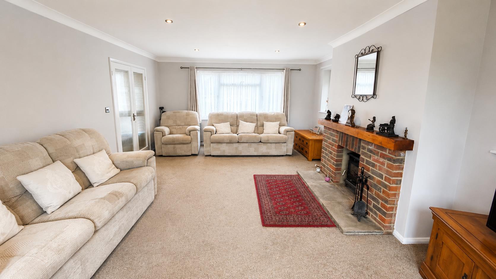 3 bed property in Pages Avenue, Cooden, Bexhill-On-Sea